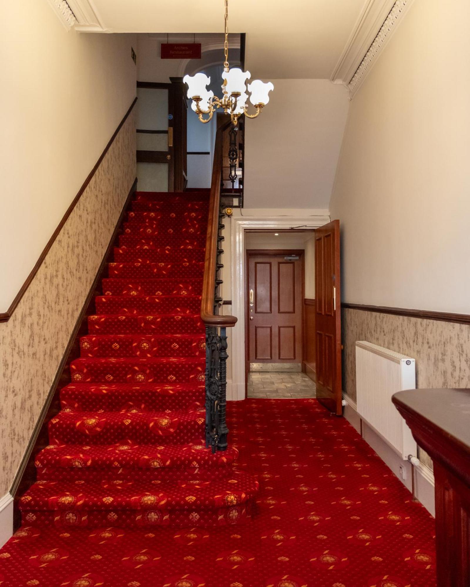 Station Hotel Ellon Eksteriør billede